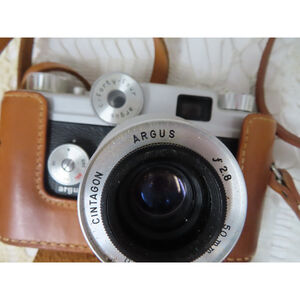 1950s ARGUS C.44 35mm Film Camera Attaching Flash Gun Case Paperwork